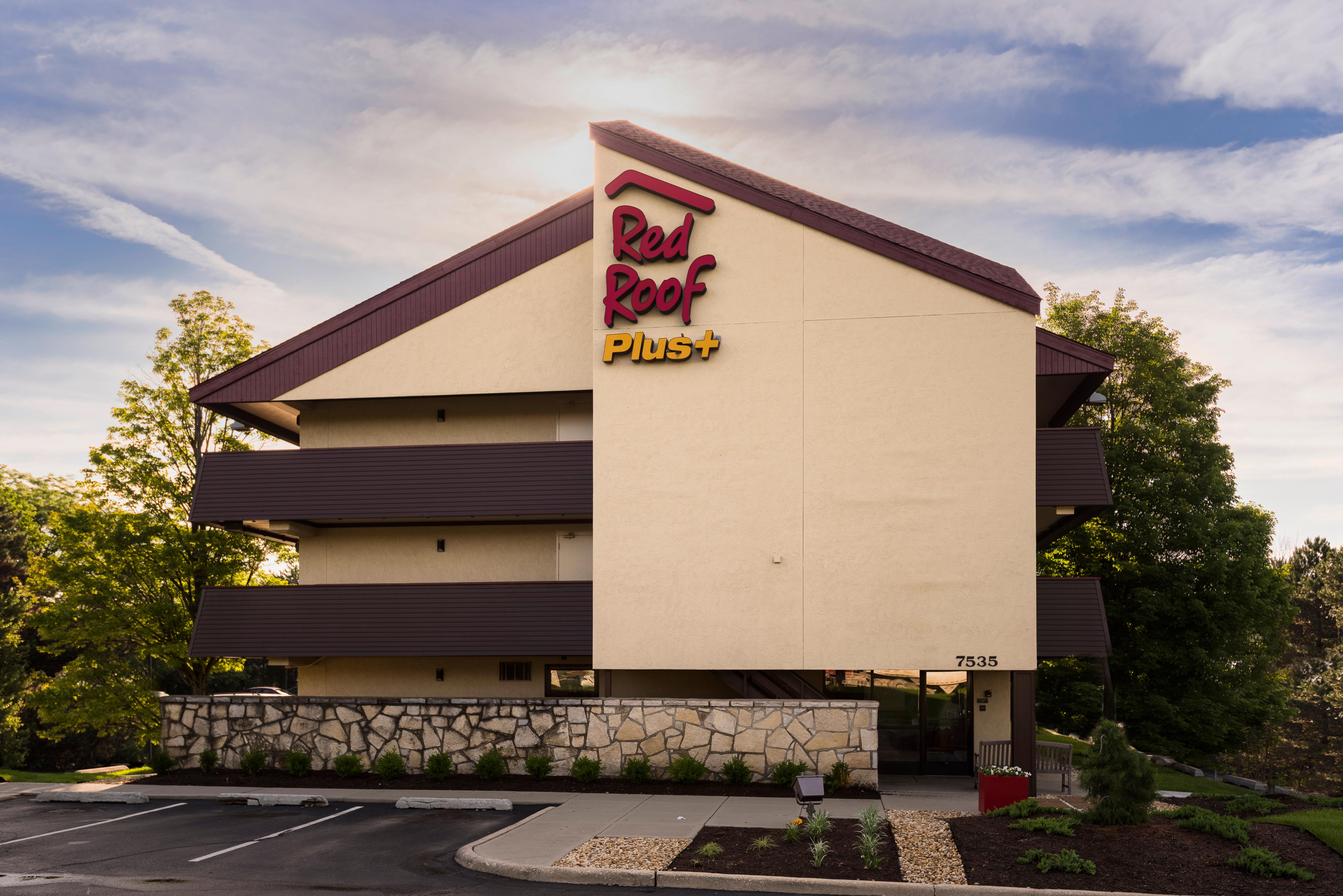 Red Roof Inn Plus+ Chicago - Уилоубрук Екстериор снимка